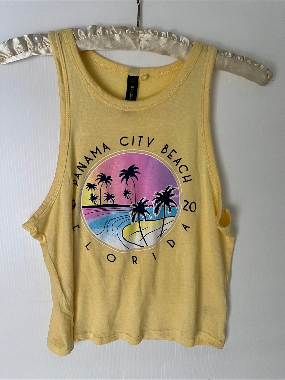 Junior’s Crop Top Size L